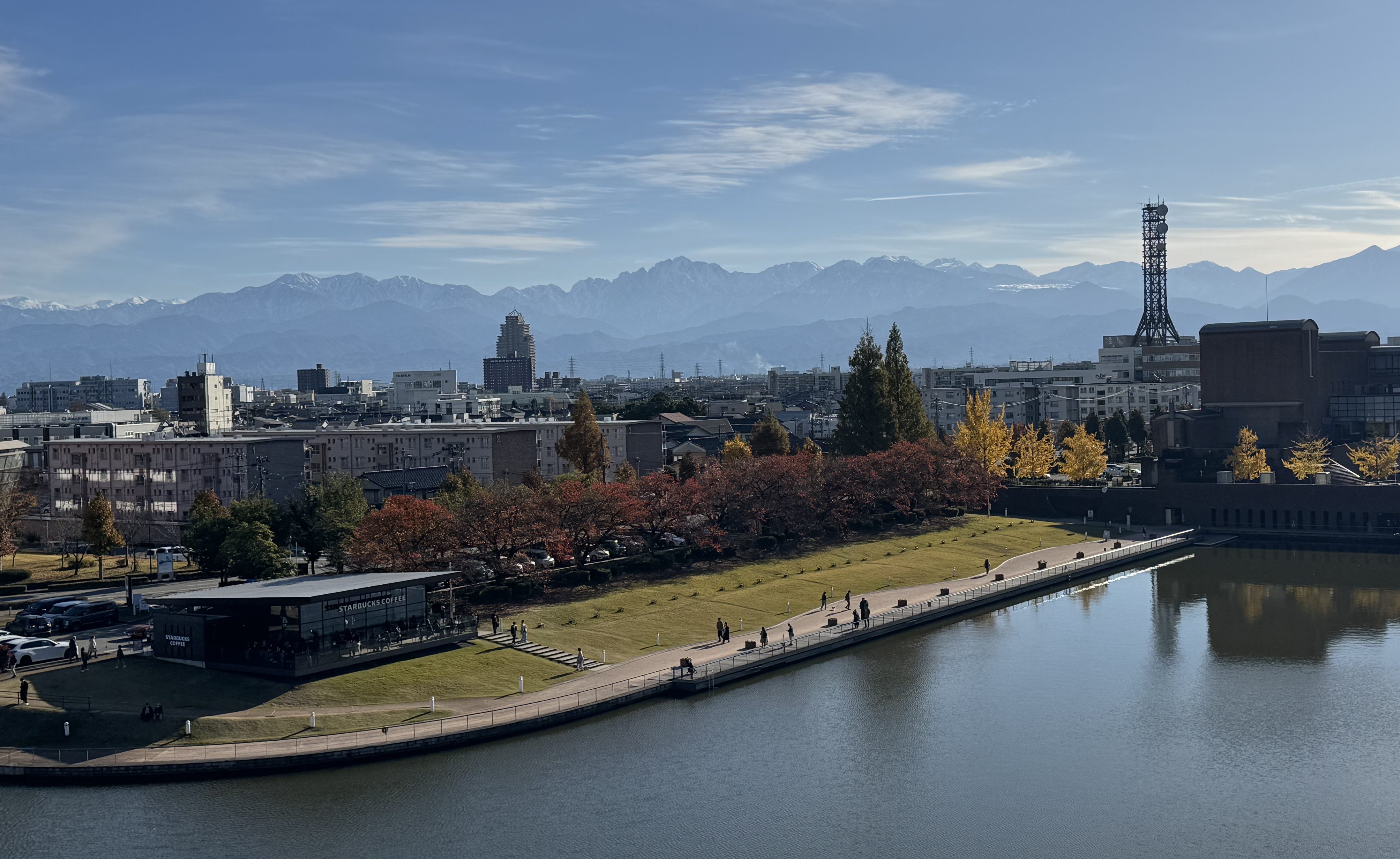 Starbucks Toyama Kansui Park